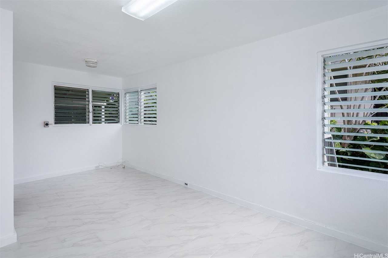 1115C Hassinger St #2 - Photo 4 of 11