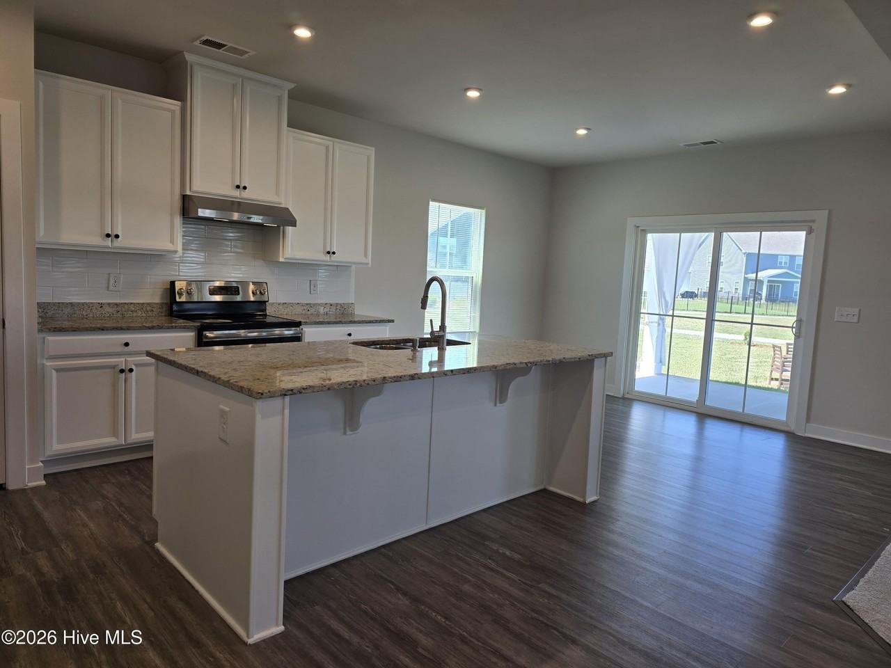 230 Green Lake Rd - Photo 5 of 18