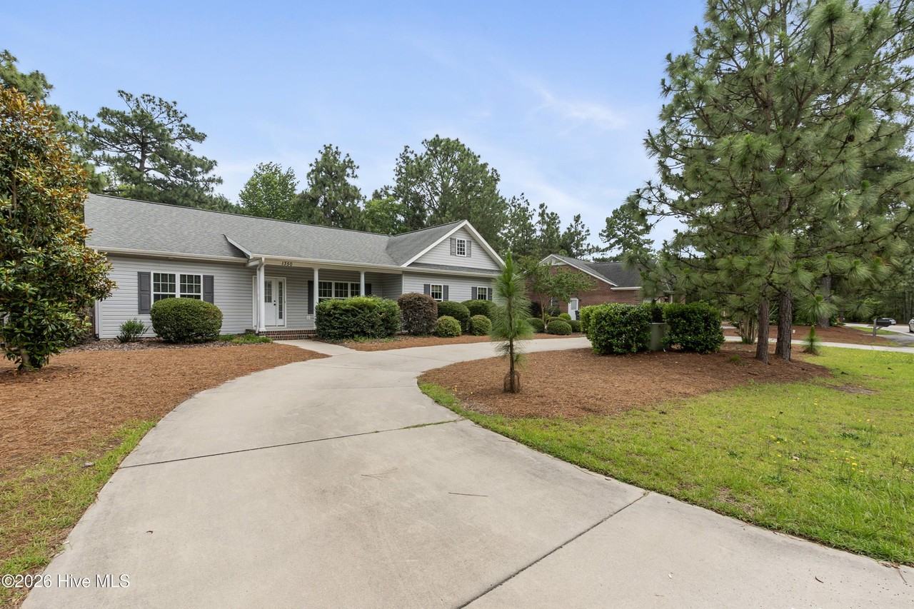 1350 Monticello Dr - Photo 2 of 26
