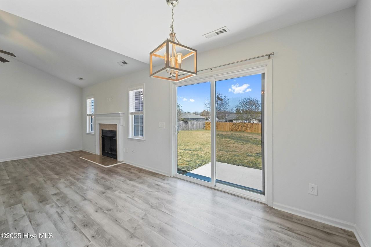 104 Silver Queen Ln - Photo 6 of 18