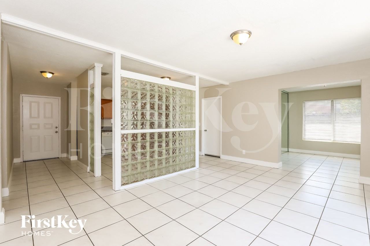 6487 Swst - Photo 2 of 16