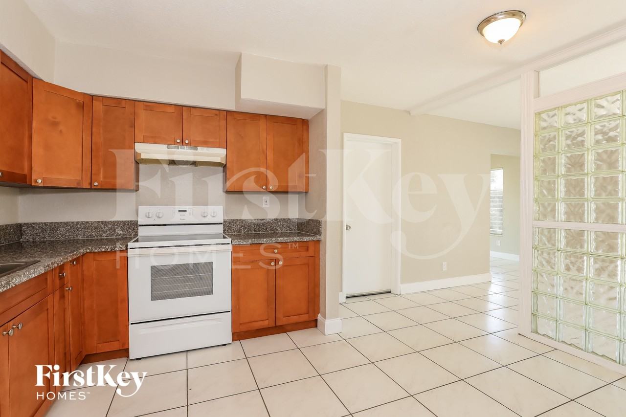 6487 Swst - Photo 7 of 16