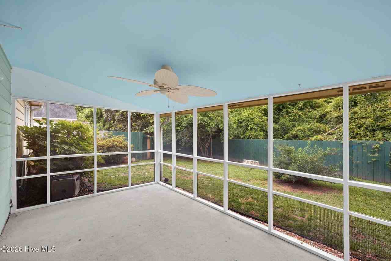 201 Kilarny Rd W - Photo 4 of 38