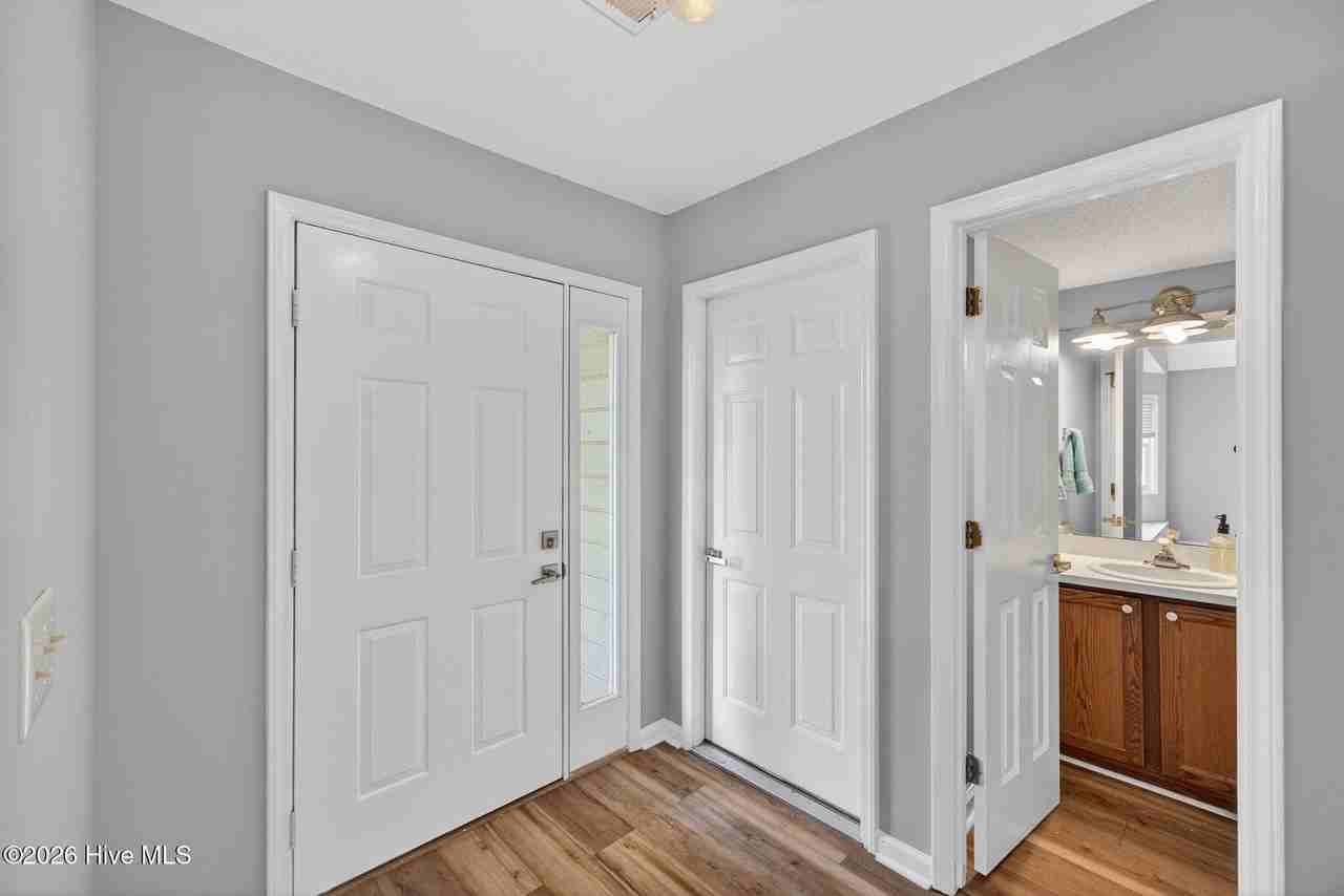 201 Kilarny Rd W - Photo 5 of 38