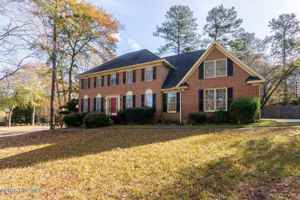 featured image of 4135 Knollcrest Cir N