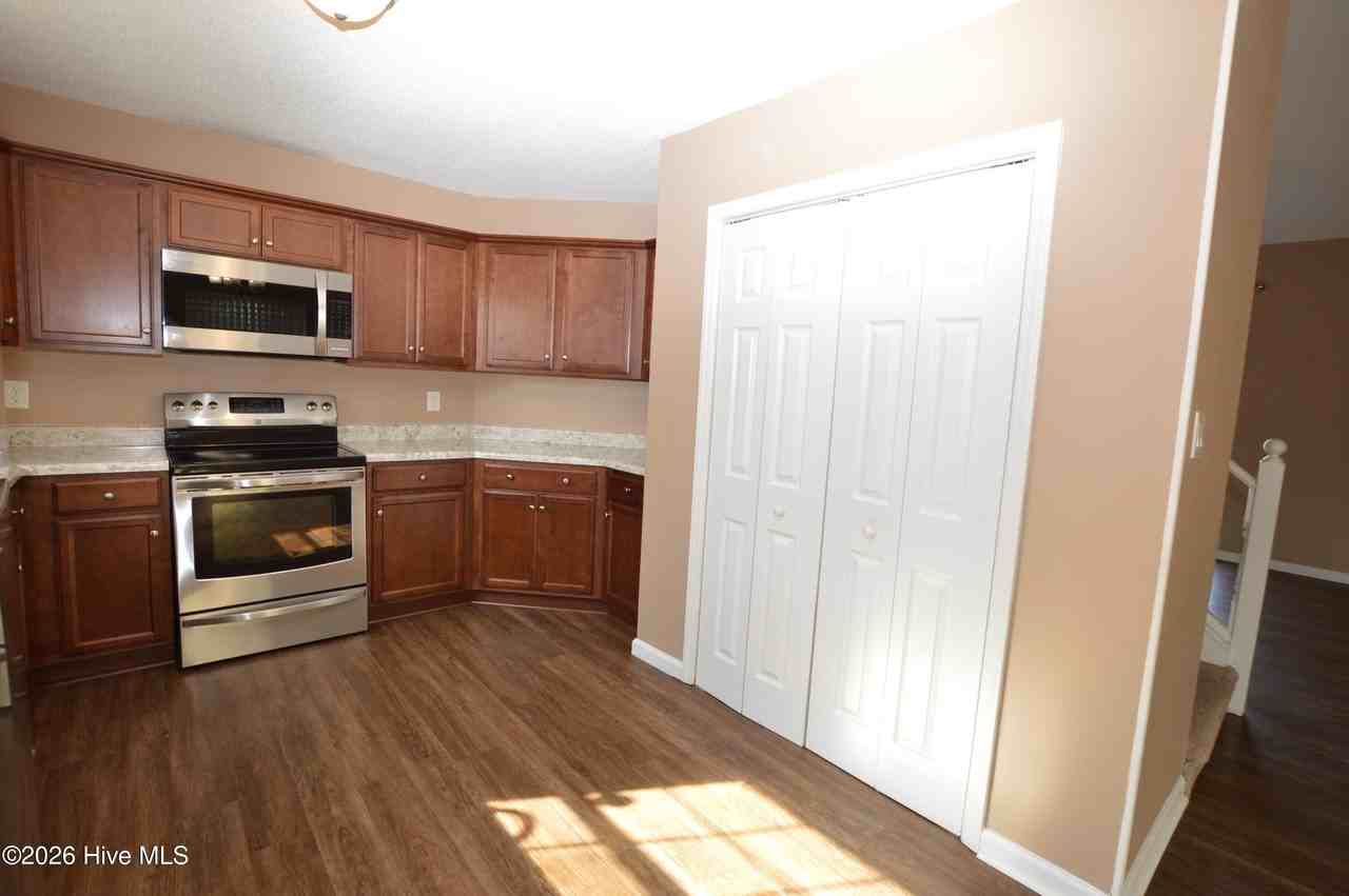 107 Honey Tree Ct - Photo 7 of 24