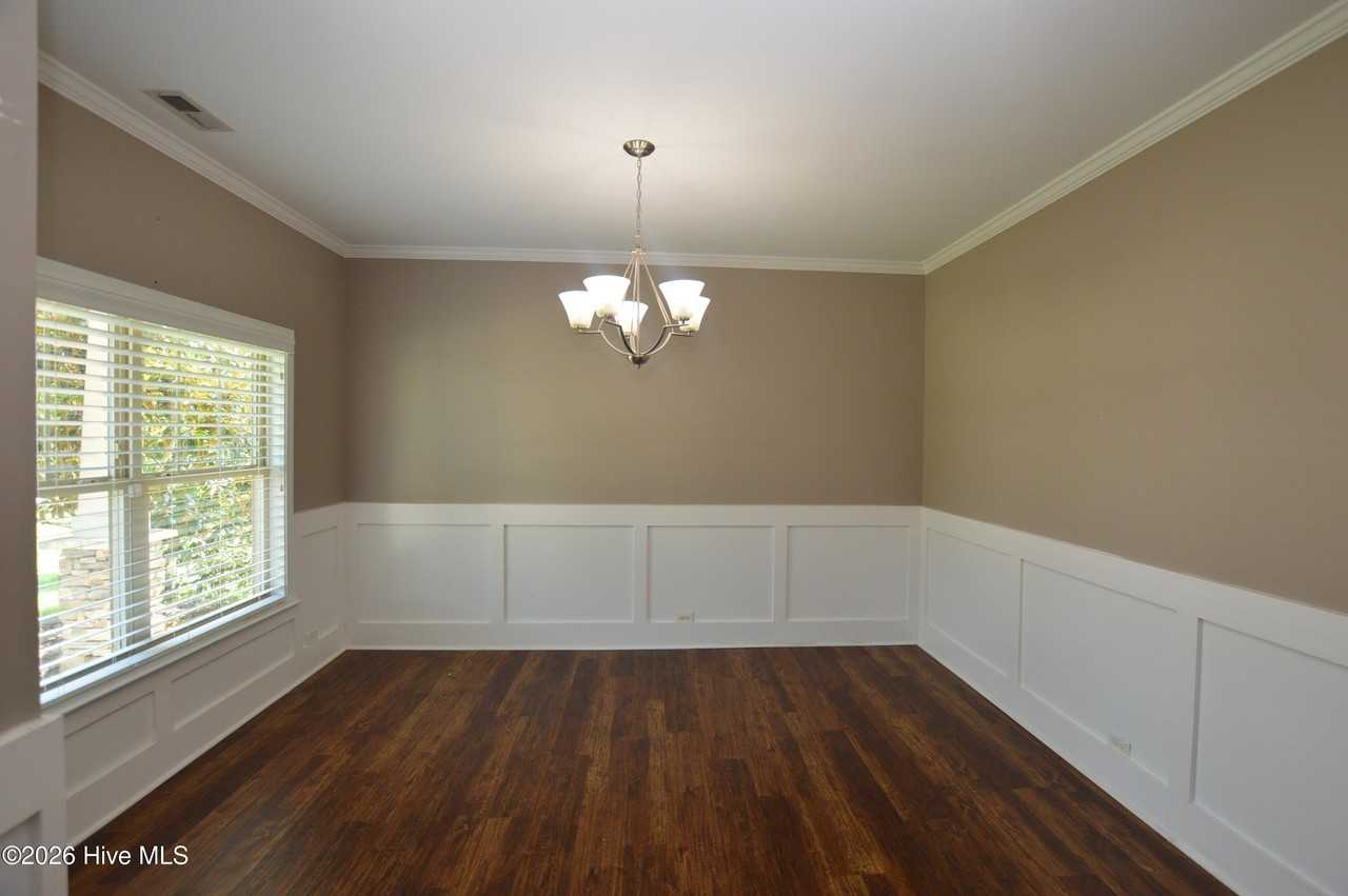 304 Vilas Way S - Photo 2 of 29