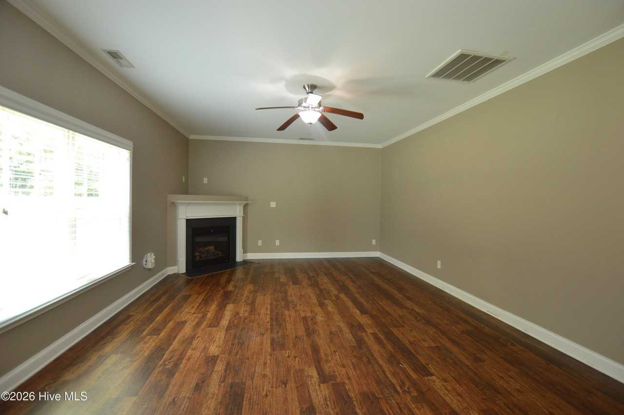304 Vilas Way S - Photo 6 of 29