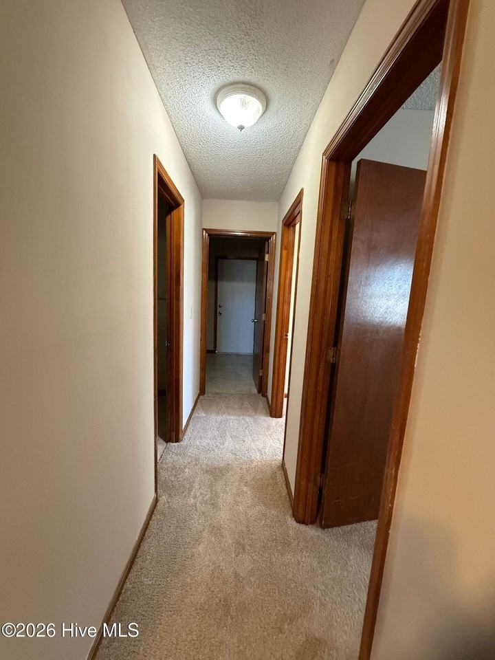 102 Pete Jones Dr #B - Photo 5 of 8