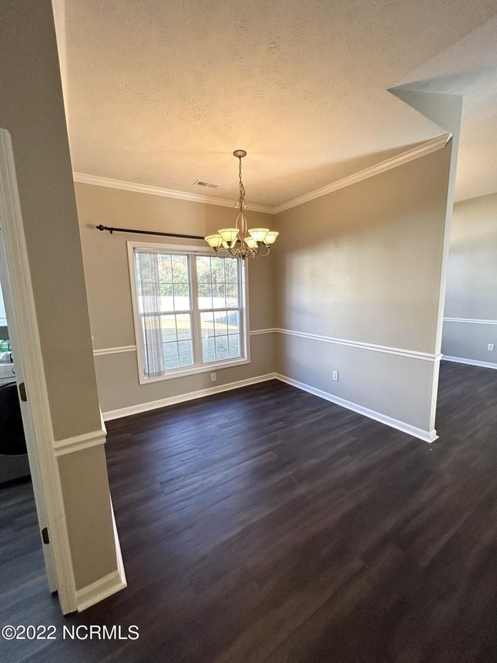 104 Dellview Ct - Photo 5 of 13