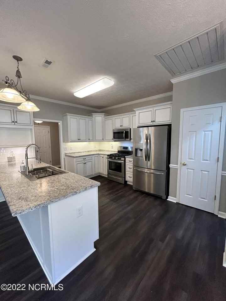 104 Dellview Ct - Photo 6 of 13