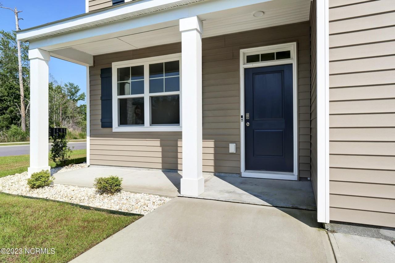 9098 St George Rd - Photo 2 of 30