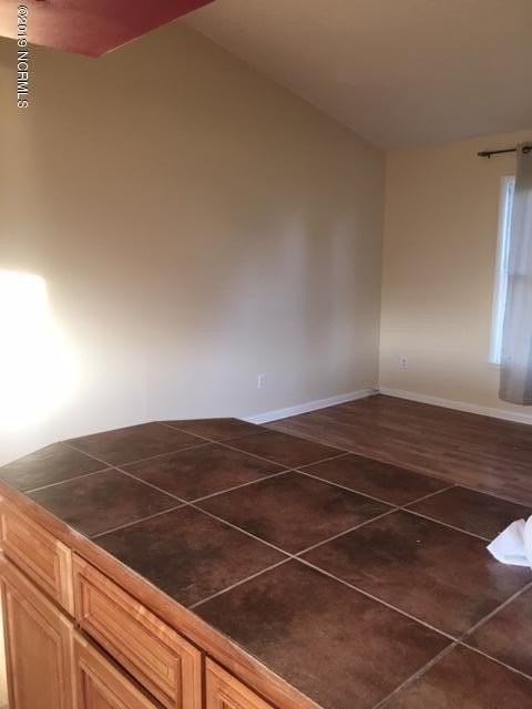 1062 Birchwood Ln - Photo 3 of 16