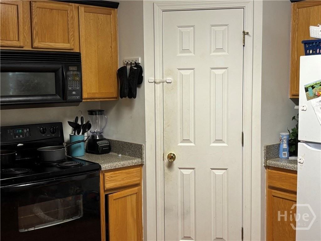 751 W Vincent Dr - Photo 5 of 5