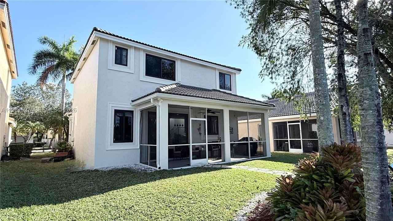 1392 Canary Island Dr - Photo 2 of 8