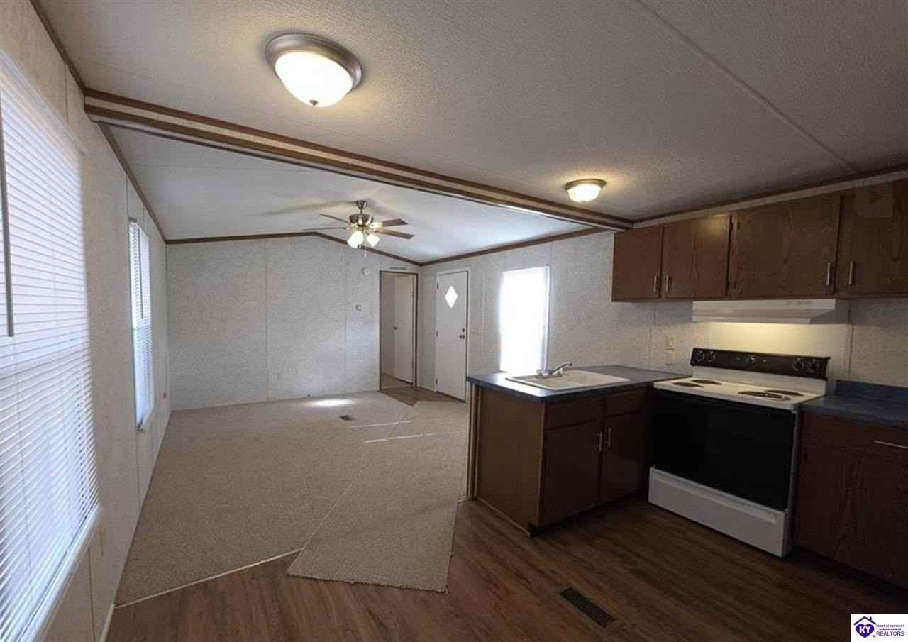 412 Oak Ridge Dr - Photo 5 of 12