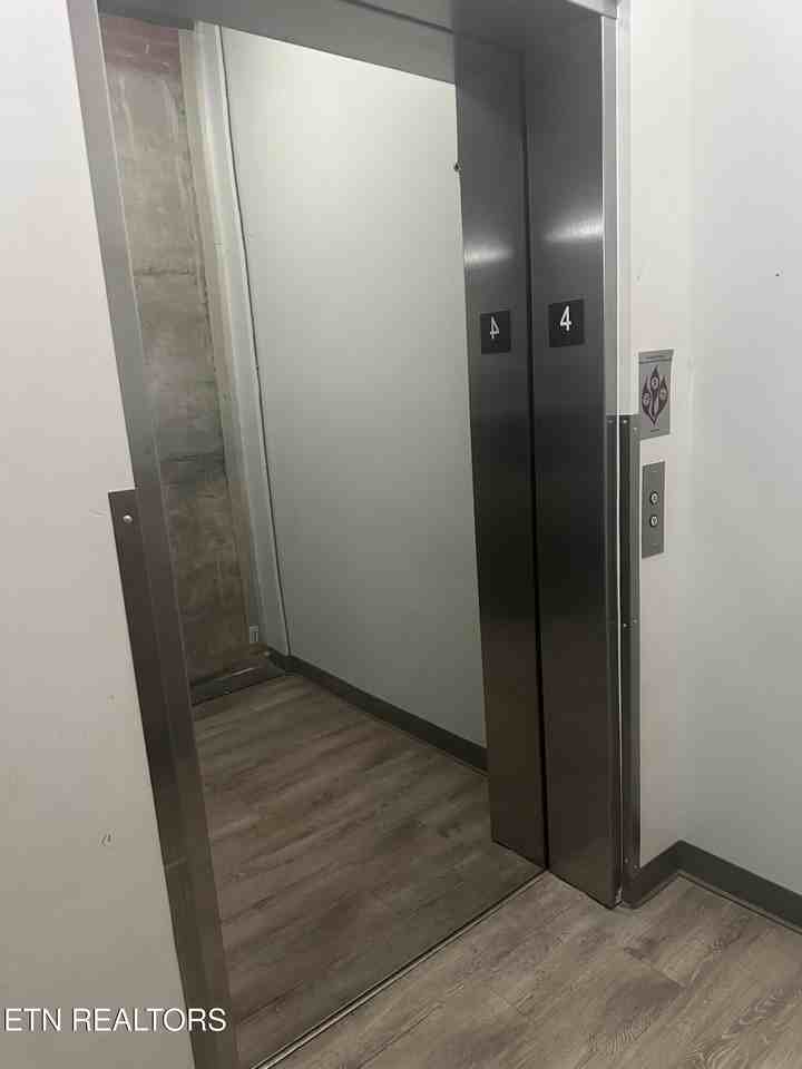 440 Walnut St #402 - Photo 5 of 43