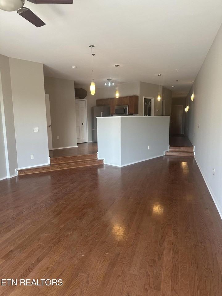 440 Walnut St #402 - Photo 7 of 43