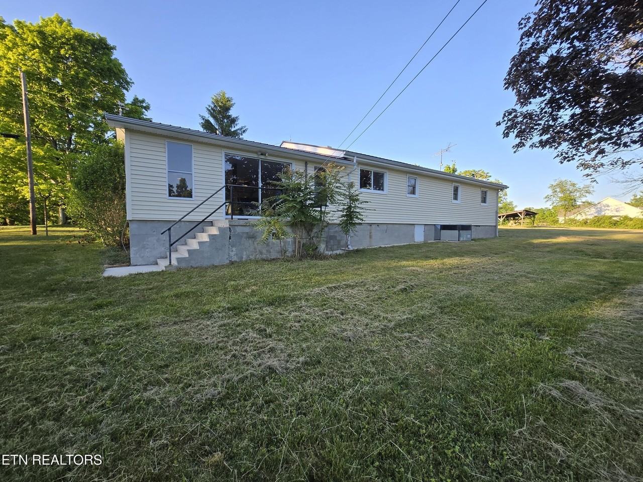 295 Bilbrey Rd - Photo 2 of 32