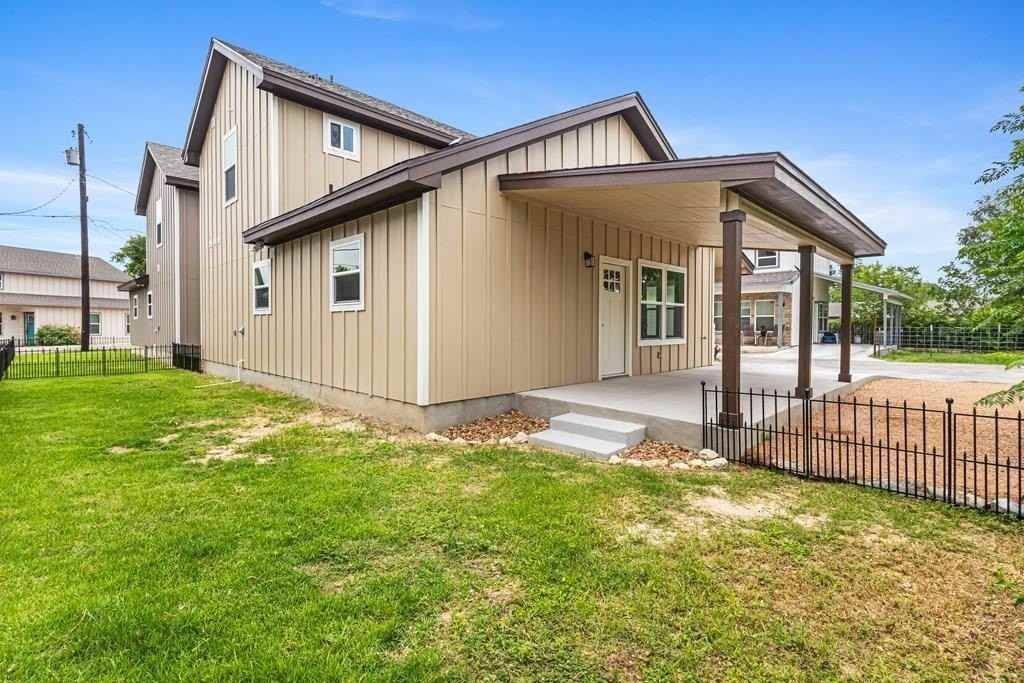 302 Riley Way - Photo 7 of 30
