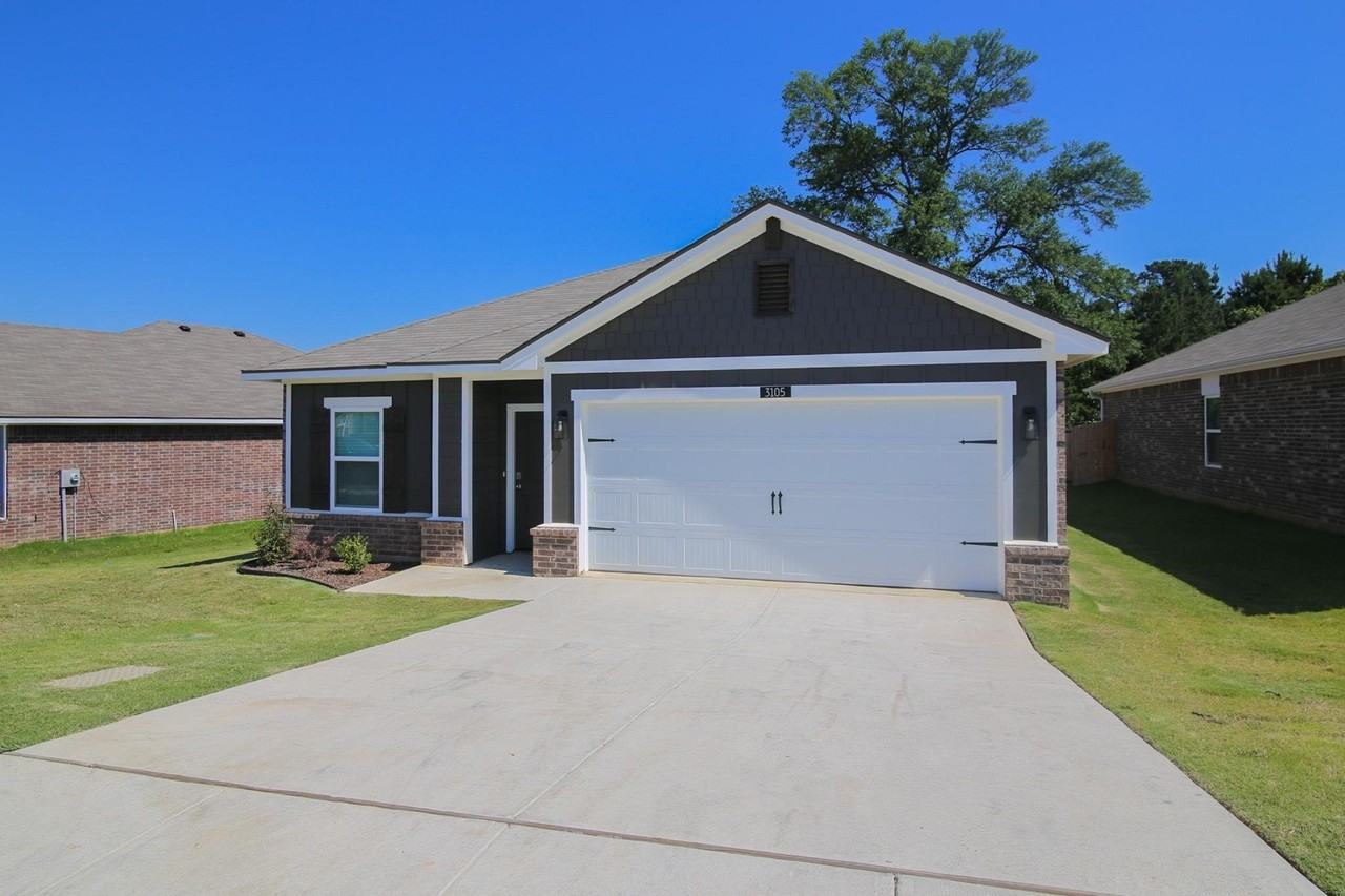 3105 Mesa Dr - Photo 2 of 22