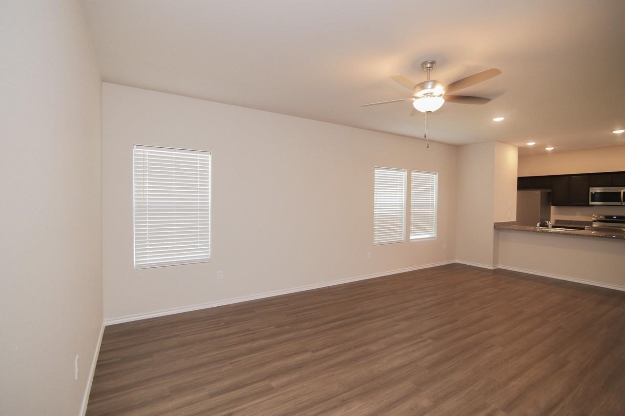 3105 Mesa Dr - Photo 3 of 22