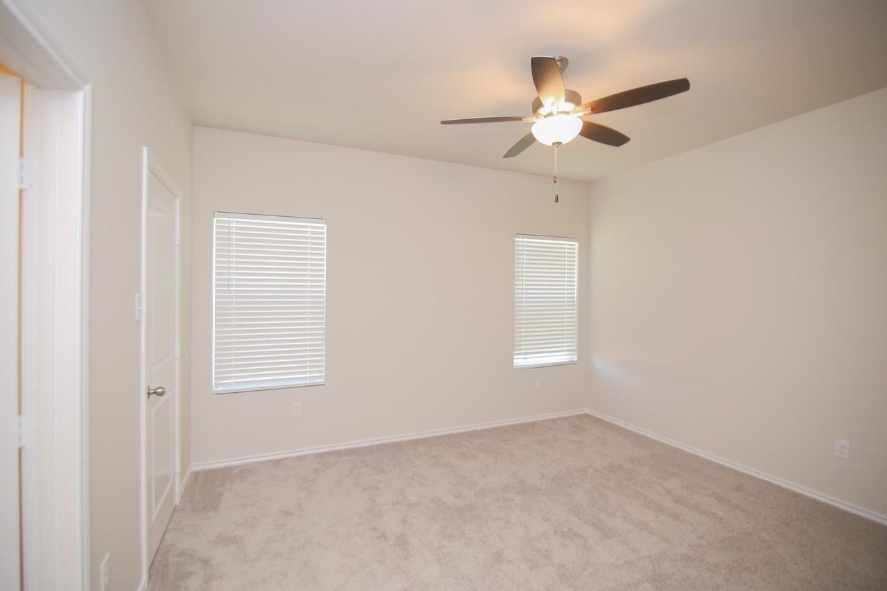 3105 Mesa Dr - Photo 7 of 22