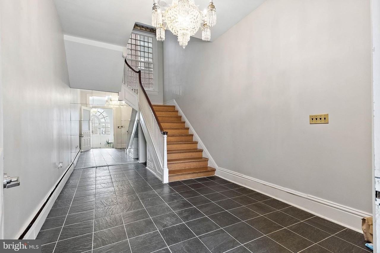 1400 Delaware Ave - Photo 3 of 15