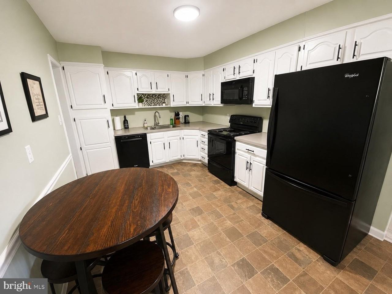 703 Bent Ln - Photo 5 of 21