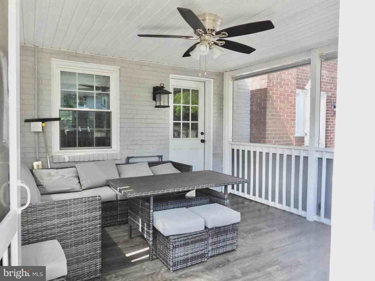 325 Ashby St - Photo 5 of 35