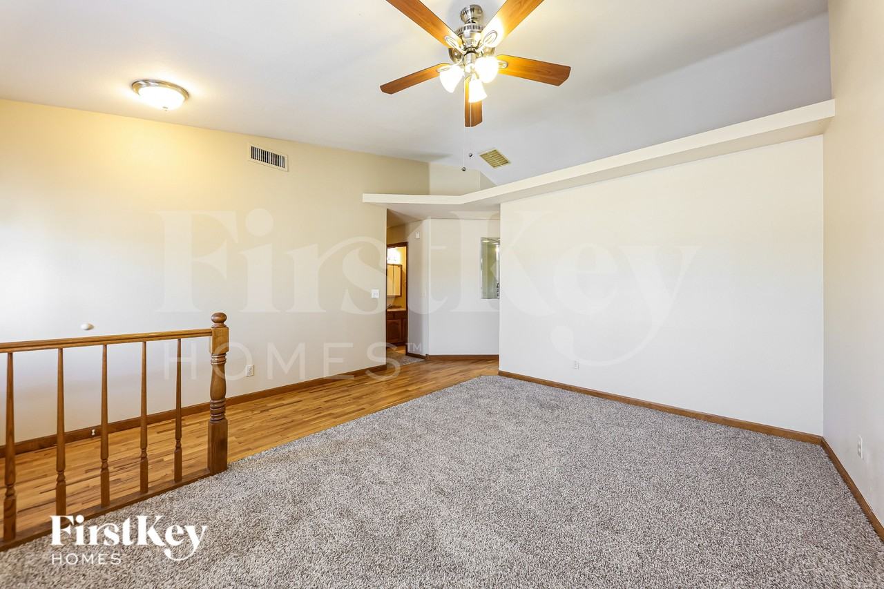 5205 W Aster Dr - Photo 3 of 16