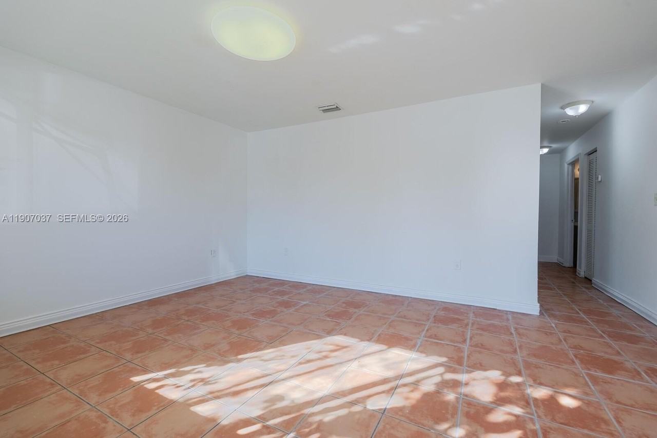 28147 Sw 142nd Ct - Photo 3 of 14