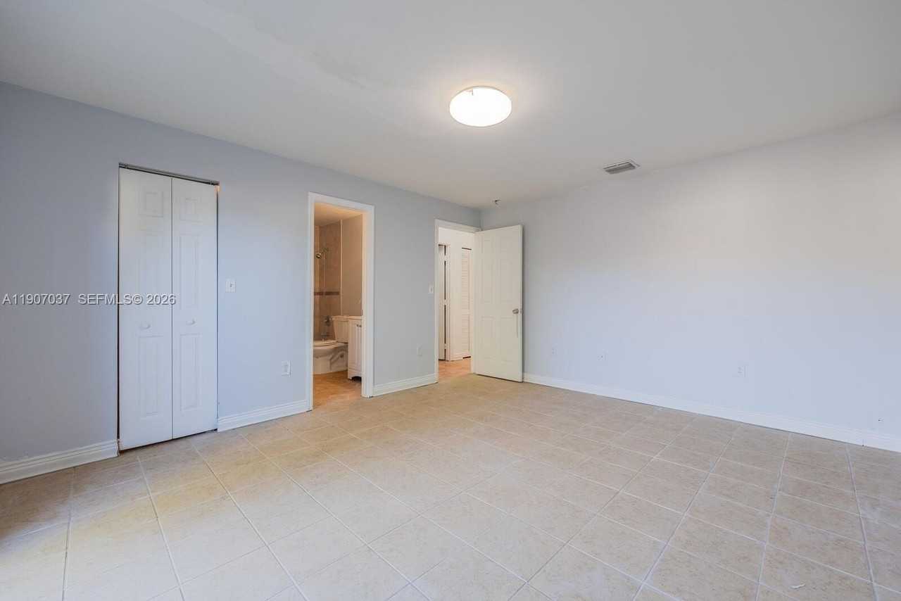 28147 Sw 142nd Ct - Photo 4 of 14