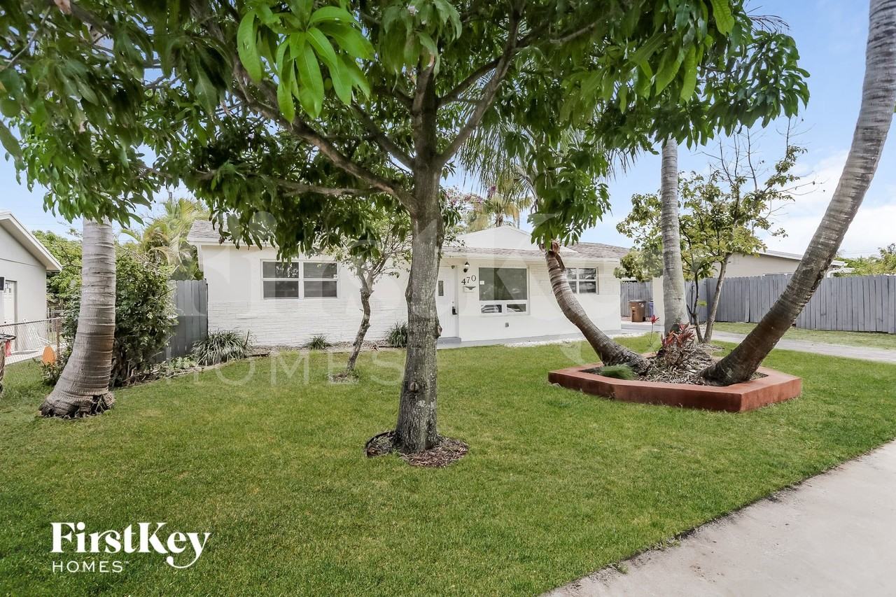 470 Nw 41st St - Photo 2 of 15
