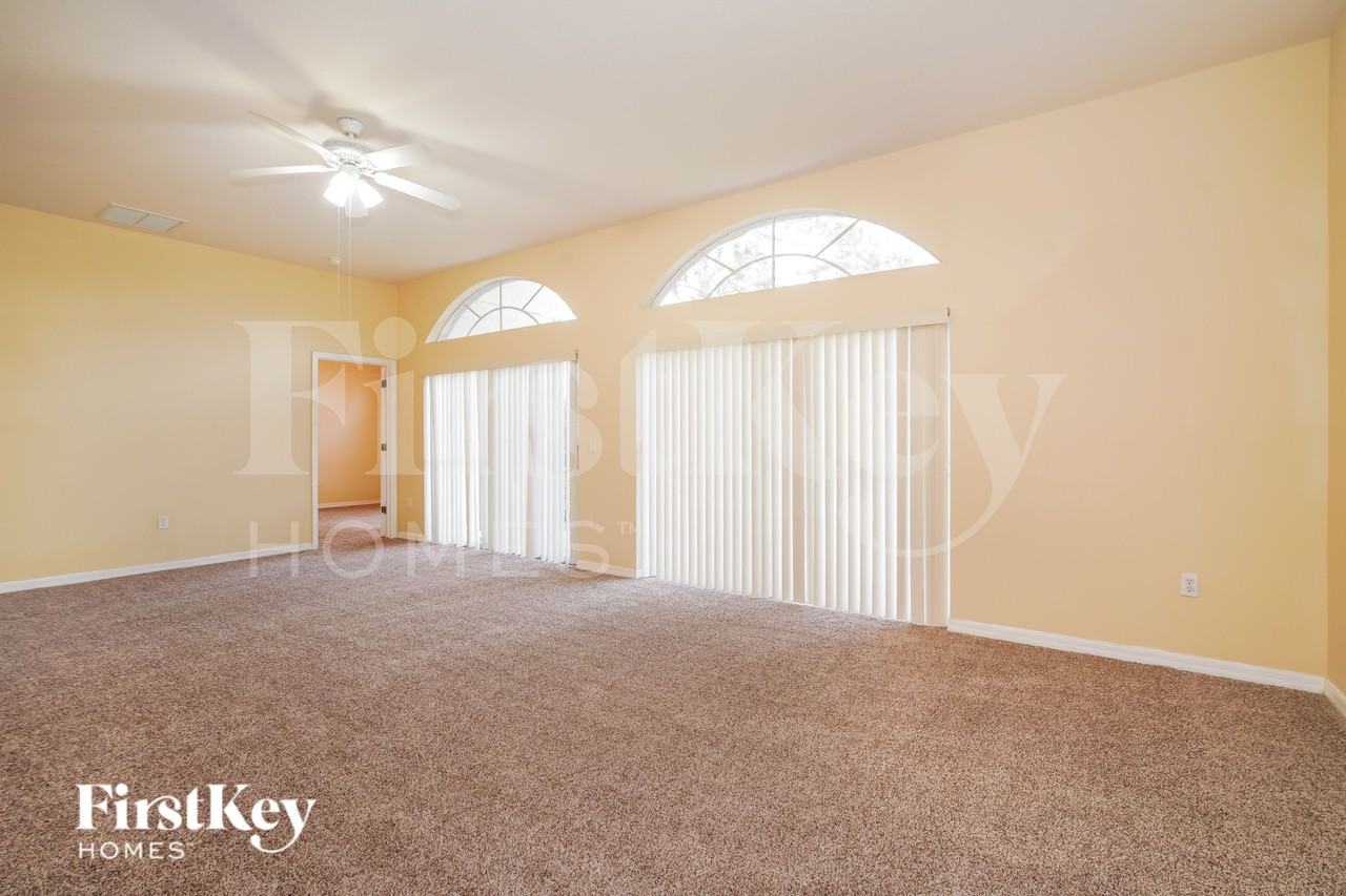 4693 Huron Bay Cir - Photo 4 of 16