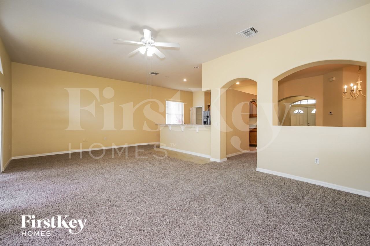 4693 Huron Bay Cir - Photo 5 of 16