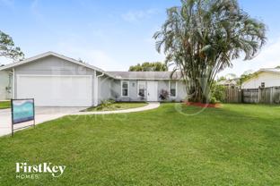 462 Se Streamlet Ave - Photo 1 of 1