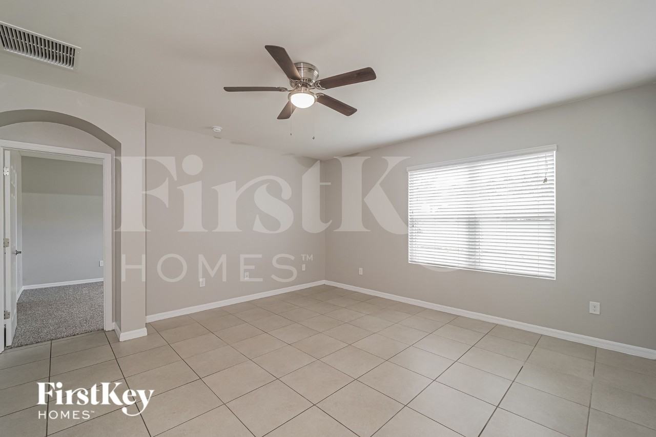4406 Sw 9th Ave - Photo 3 of 20
