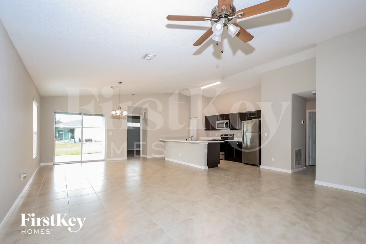 3542 Sw Viceroy St - Photo 4 of 16