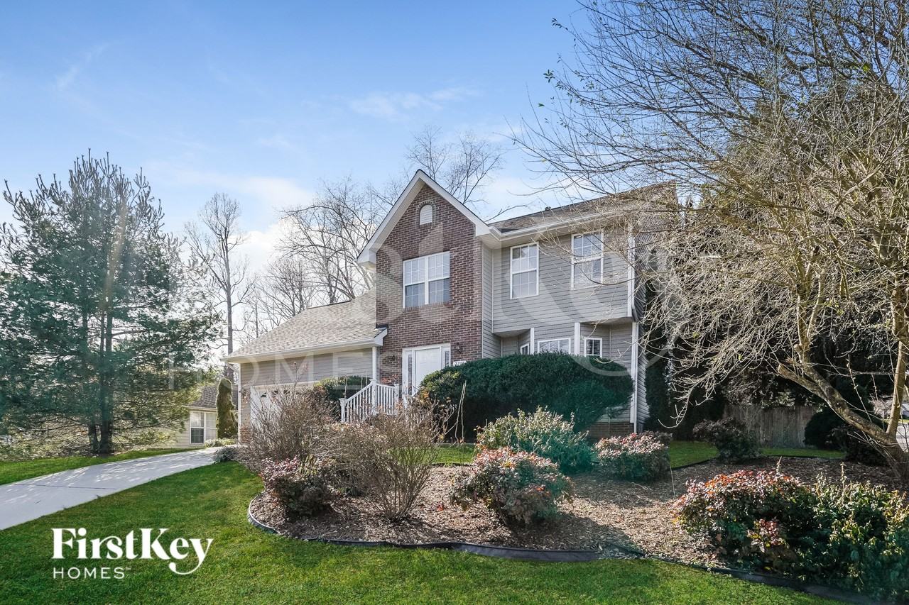 3211 Bardwell Rd - Photo 3 of 16