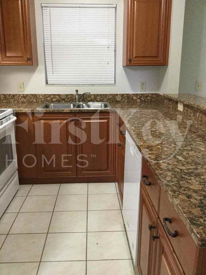 3085 Lighthouse Pl - Photo 5 of 30