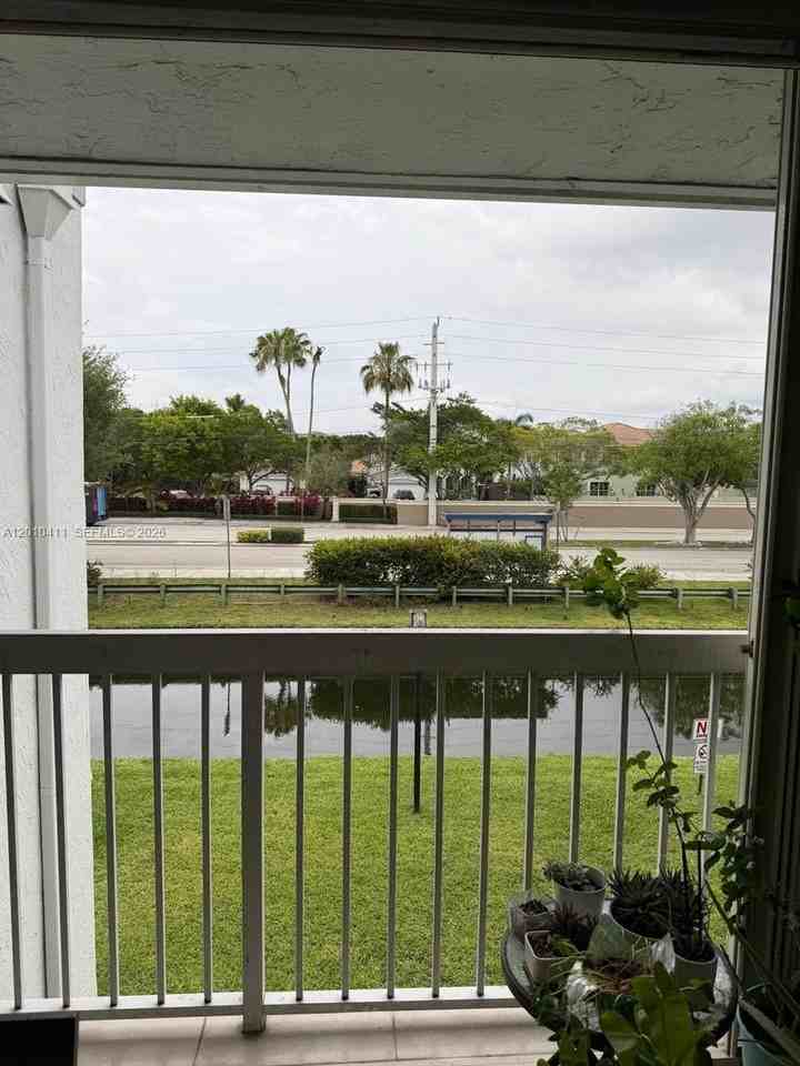 4629 Nw 97th Ct #16 - Photo 6 of 7