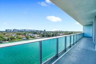 9201 E Bay Harbor Dr - Photo 1 of 1