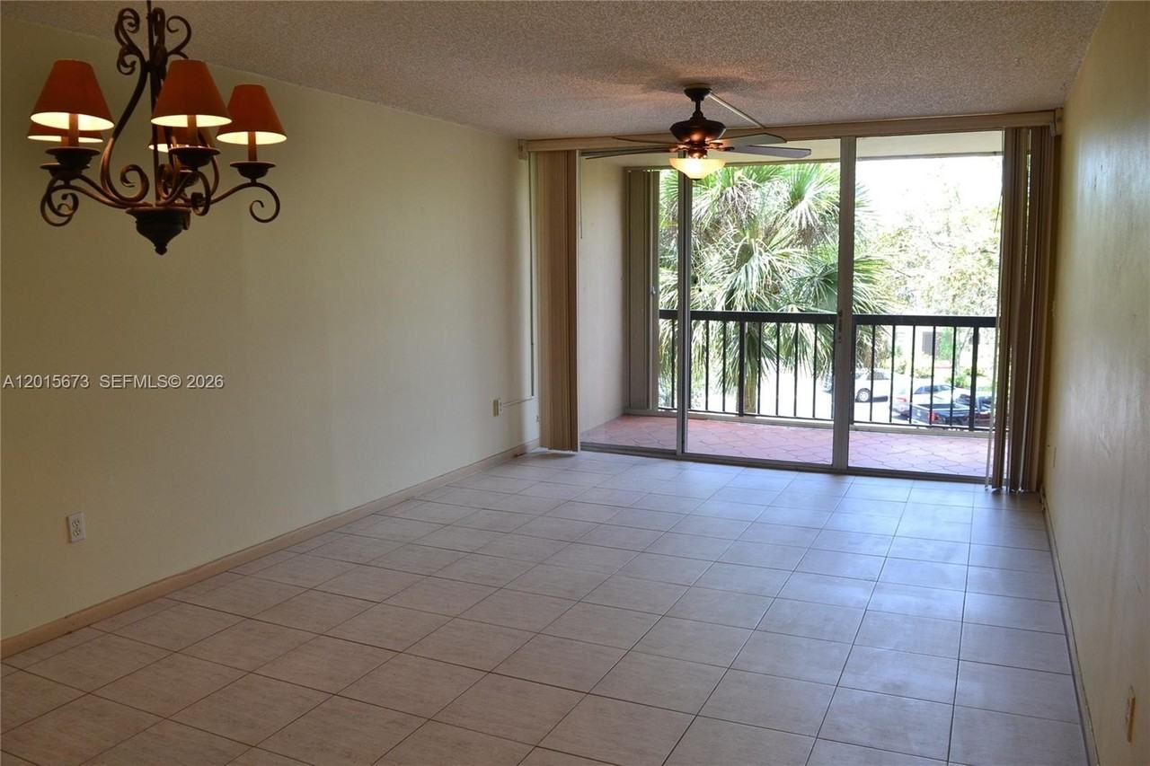 10855 Sw 112th Ave #309 - Photo 2 of 21