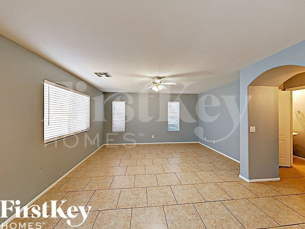 2430 W Via Dona Rd - Photo 7 of 17
