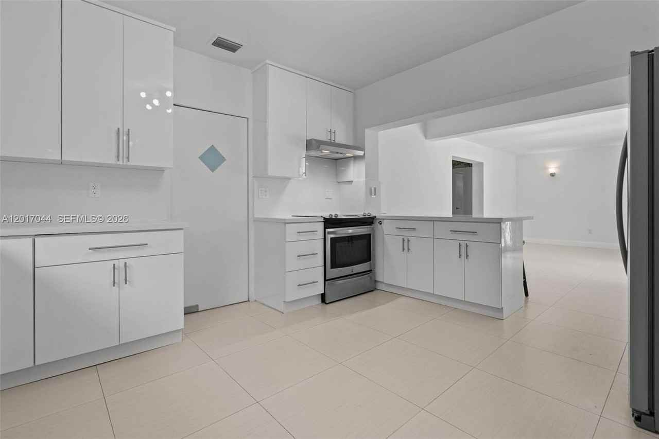 2900 Granada Blvd - Photo 7 of 50