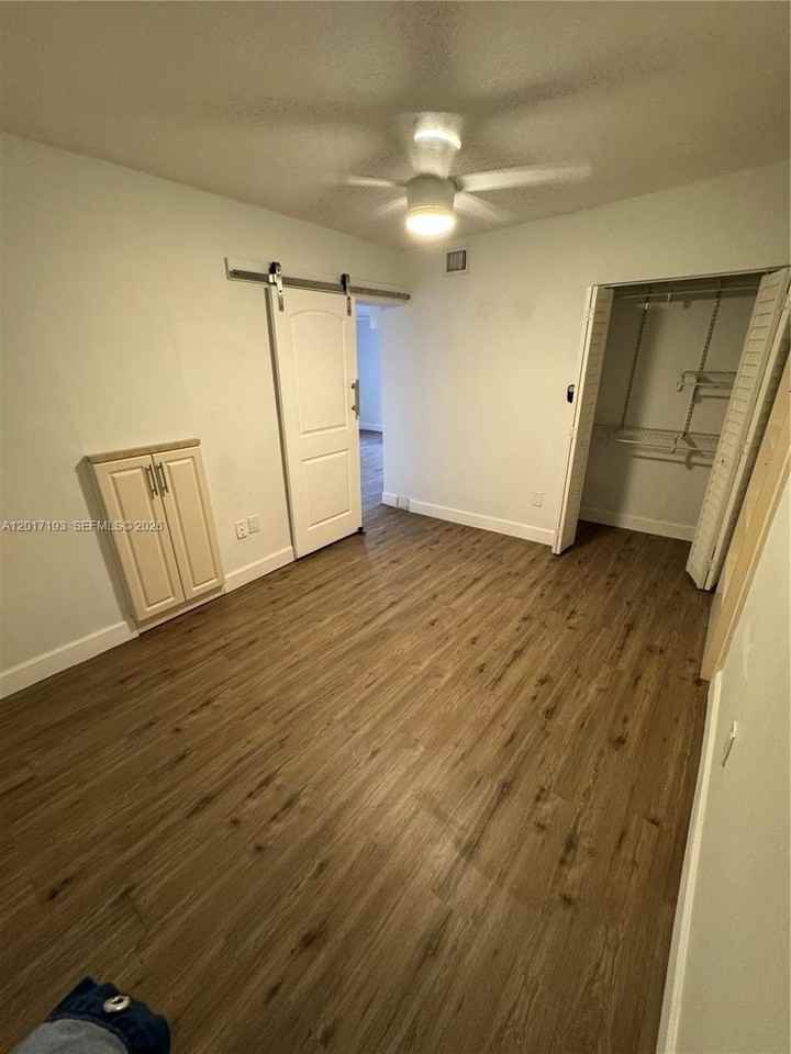 235 Sw 64th Ave #2B - Photo 6 of 11
