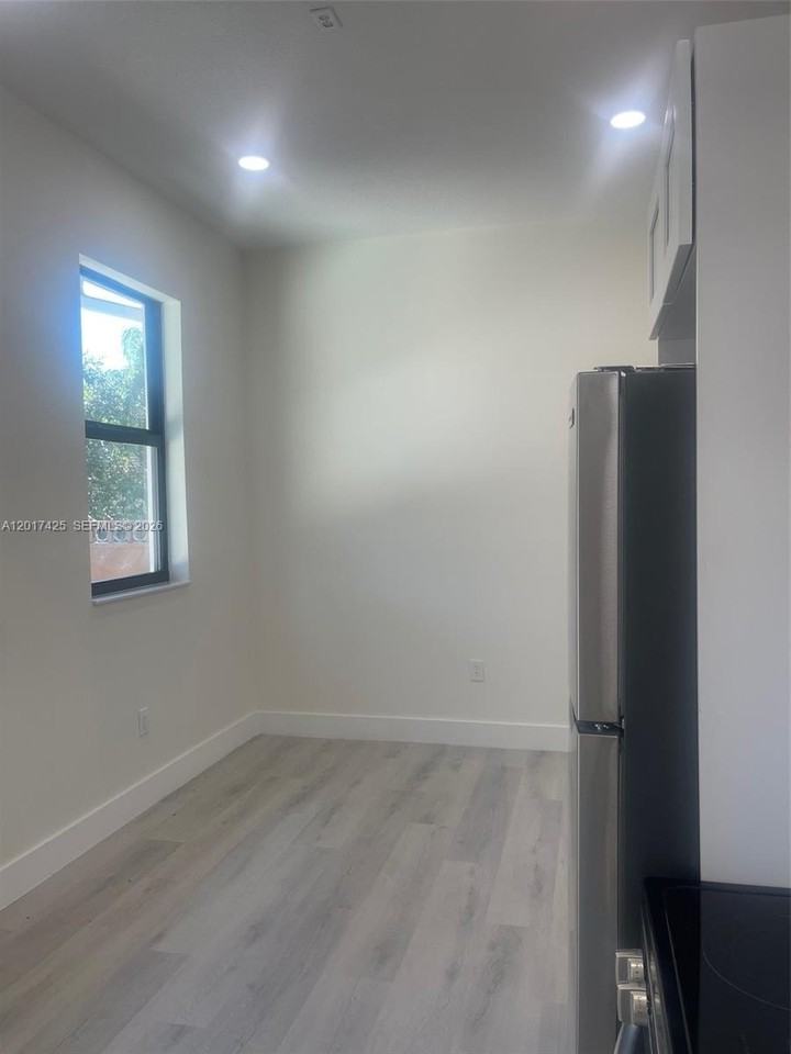 8775 Sw 164th St #1 - Photo 6 of 18