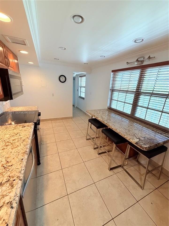 4020 W Palm Aire Dr #403 - Photo 2 of 25