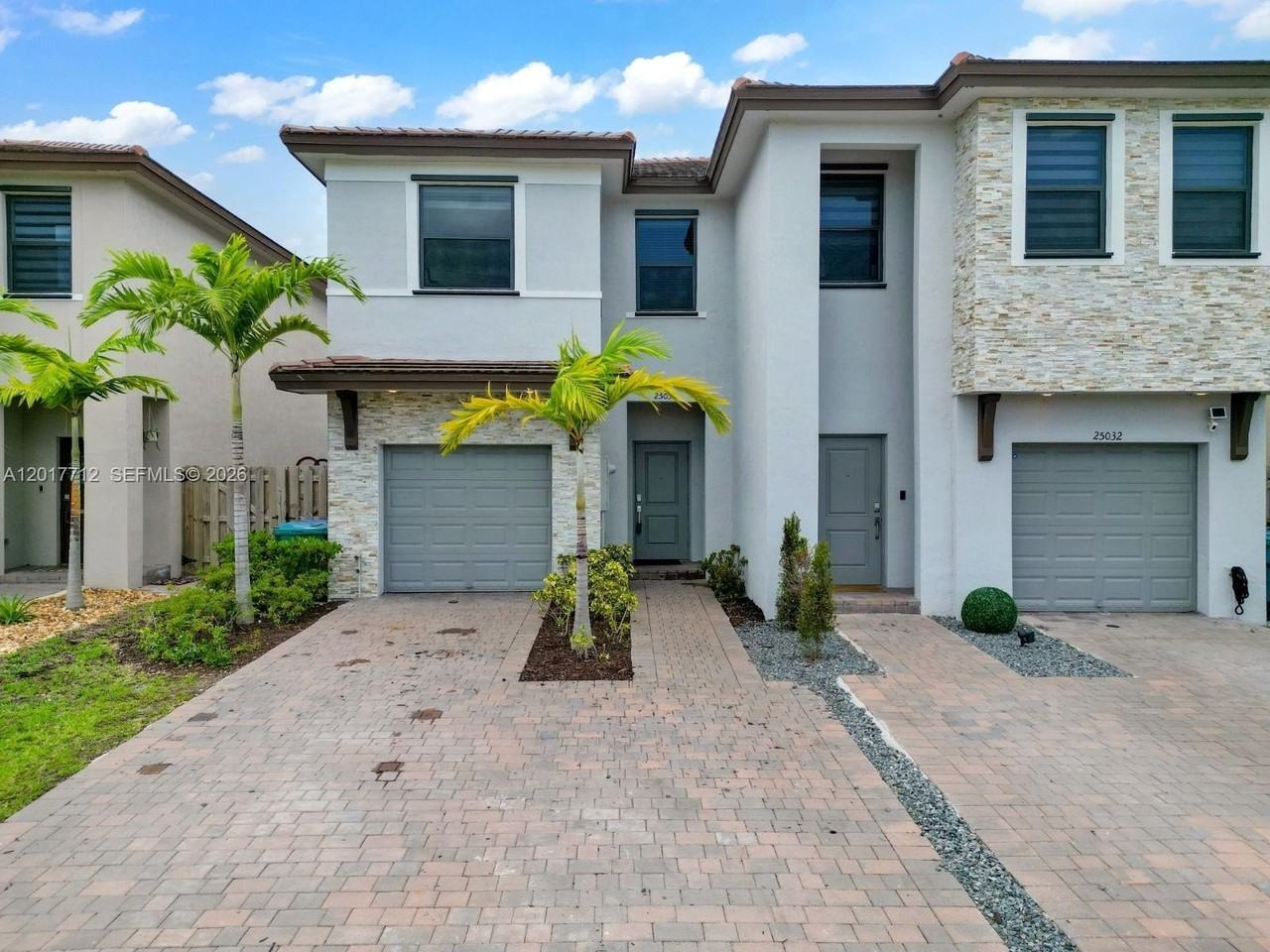 25036 Sw 107th Ave #25036 - Photo 3 of 31